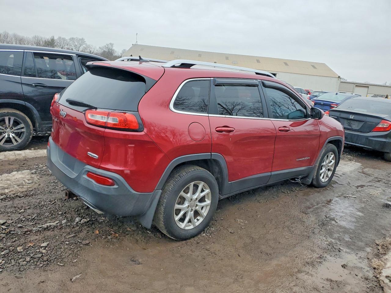 2015 Jeep Cherokee Latitude - Фото 3