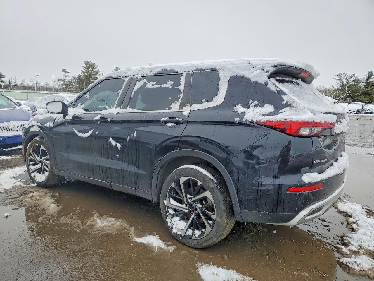 2022 Mitsubishi Outlander Se - Фото 2