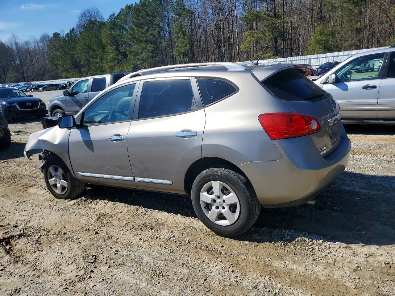 2014 Nissan Rogue Select S - Фото 2