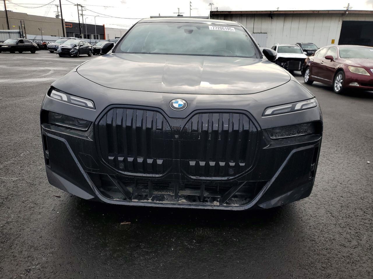 2023 BMW 760 Xi - Фото 5