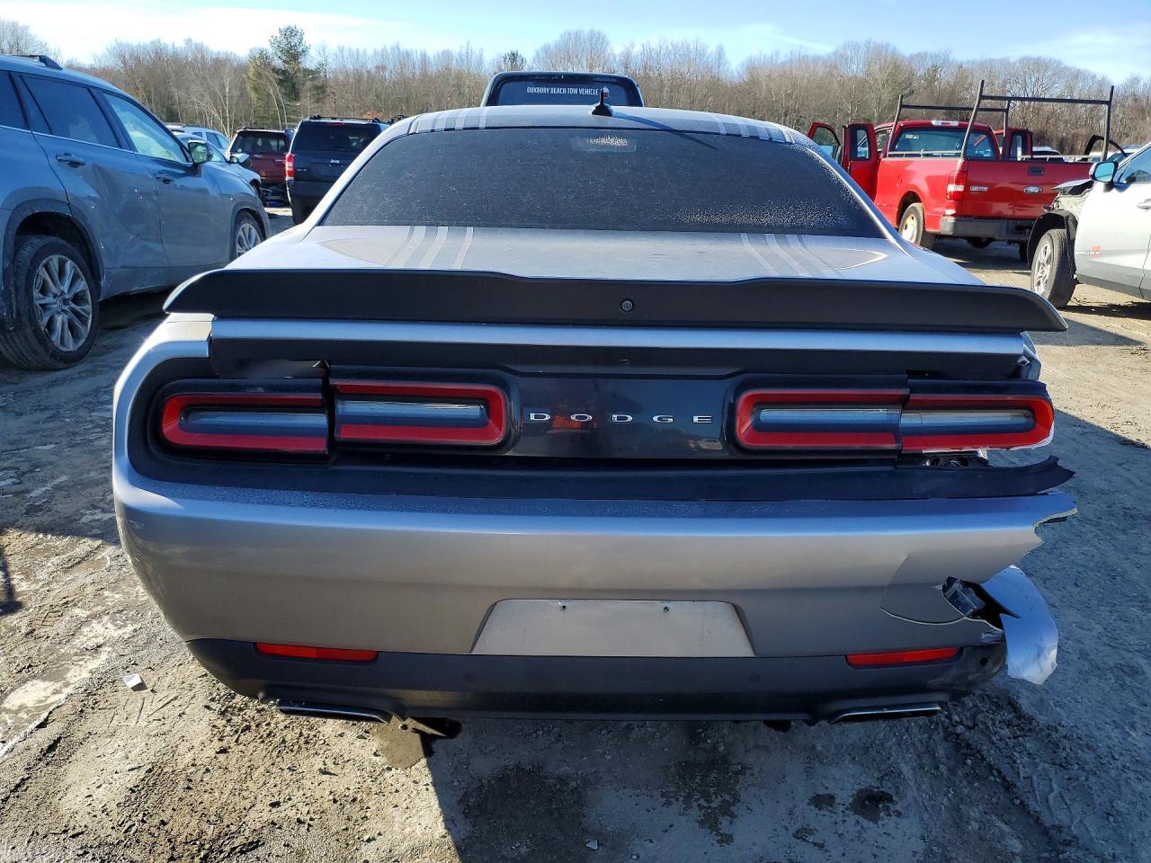 2018 Dodge Challenger R - Image 6
