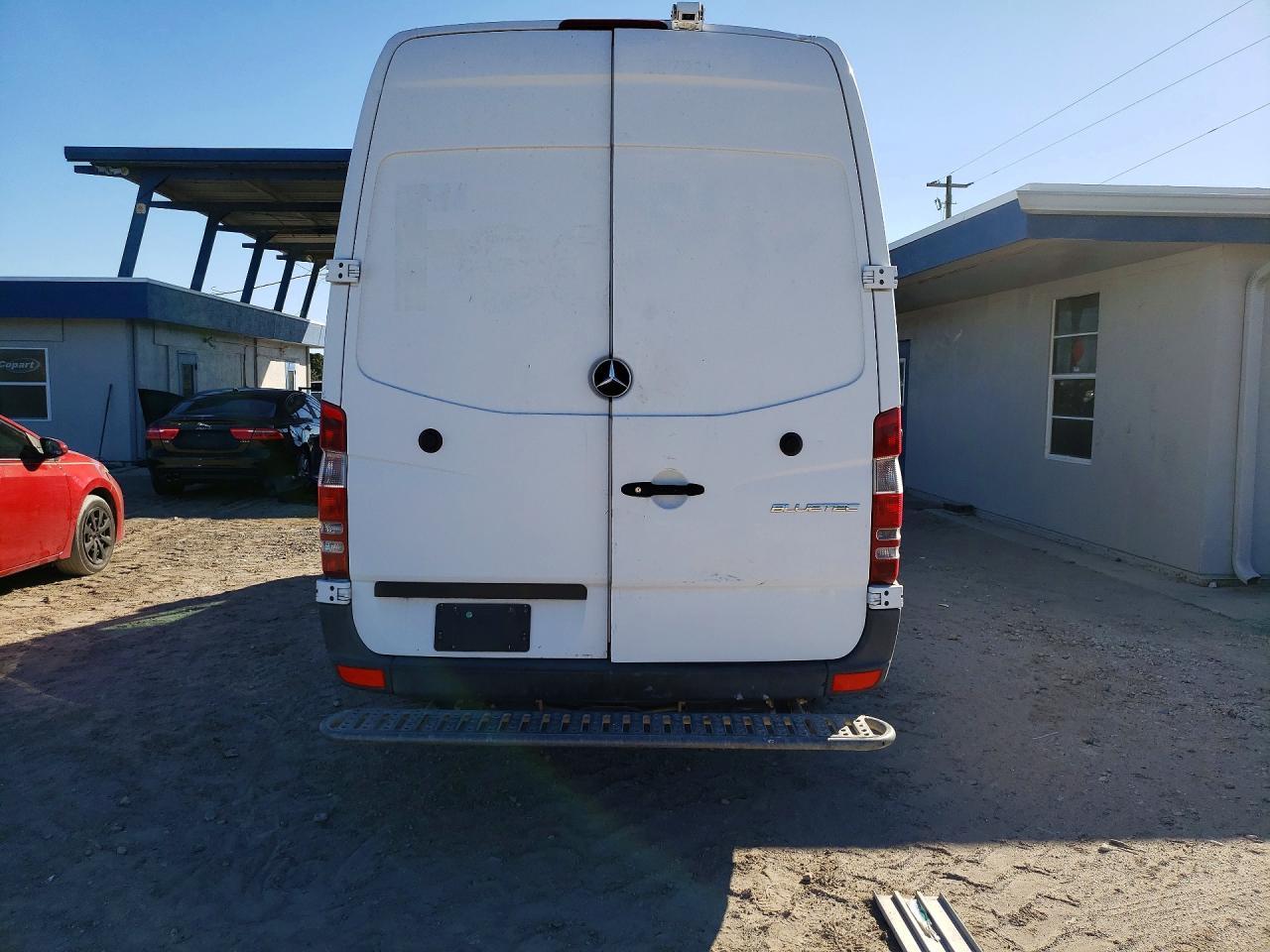 2016 Mercedes-Benz Sprinter 2500 - Cargo Van - Фото 6