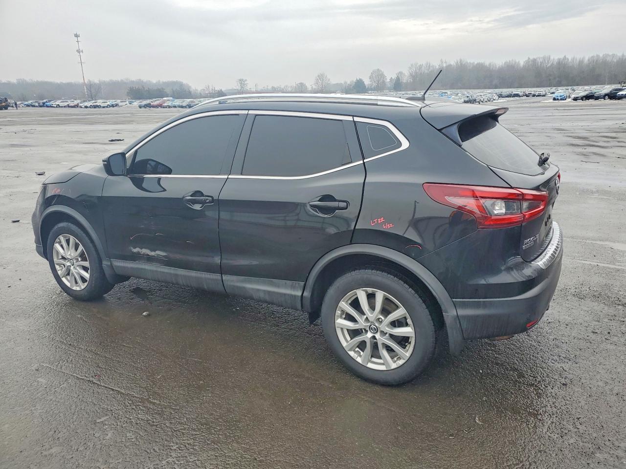 2020 Nissan Rogue Sport S - Фото 2