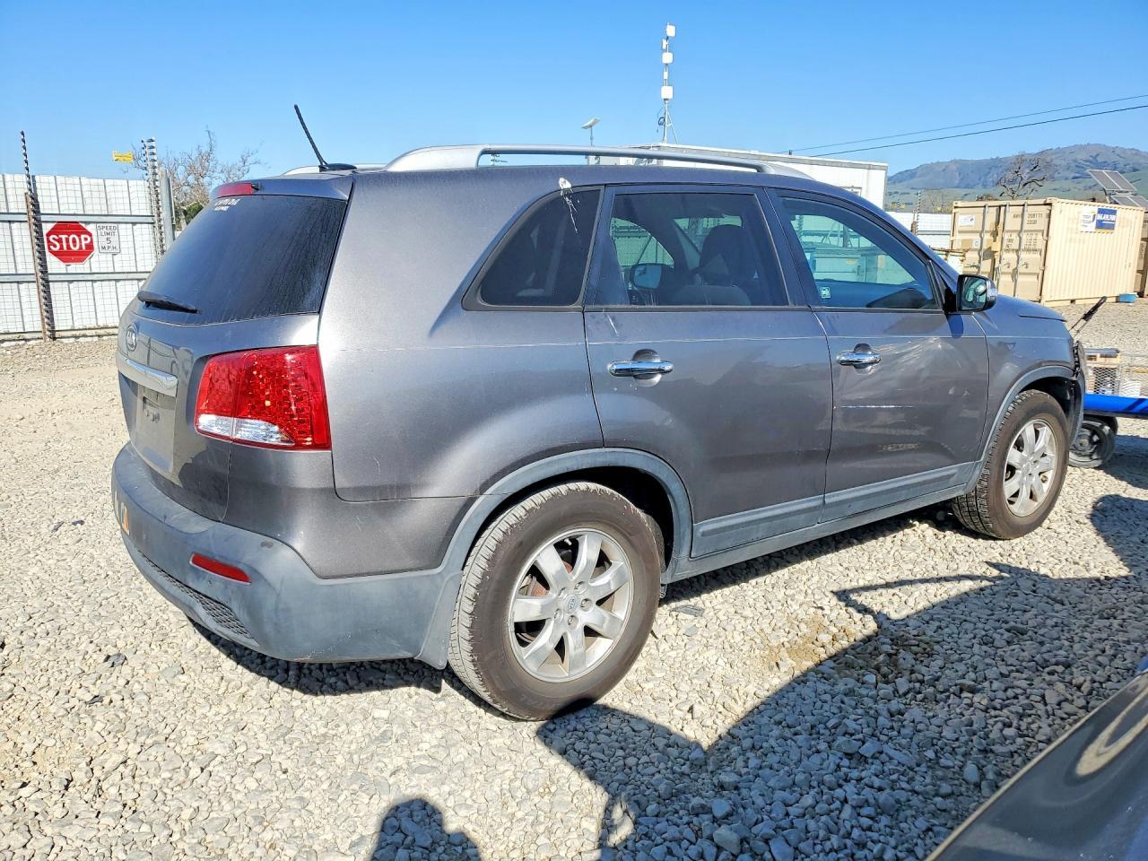 2012 Kia Sorento Base - Image 3