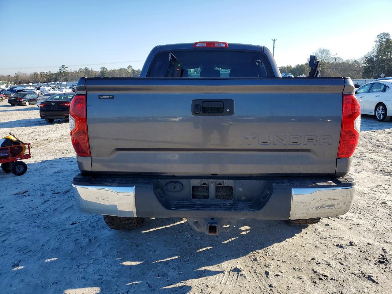 2015 Toyota Tundra Crewmax Sr5 - Image 6