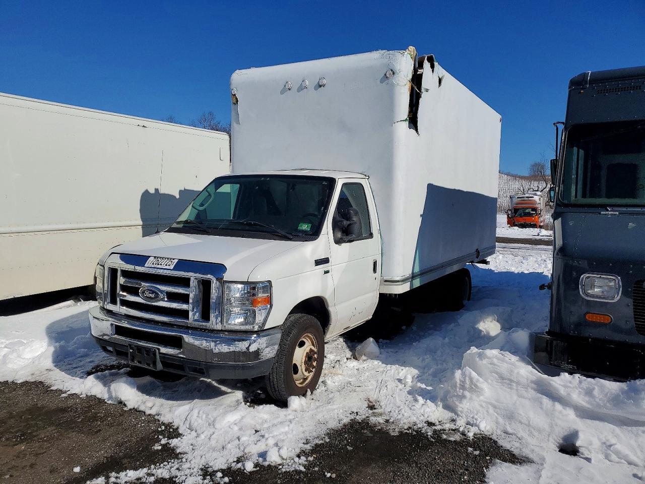 2015 Ford E-350 - Box Truck ** Runs & Drives * Prior Fleet ** - Фото 2