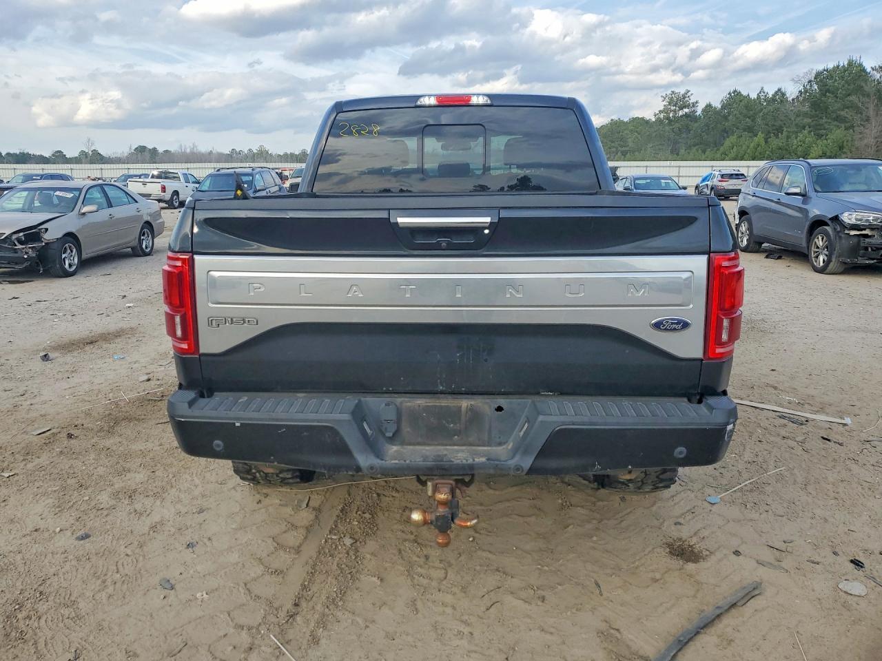 2015 Ford F150 Supercrew - Фото 6