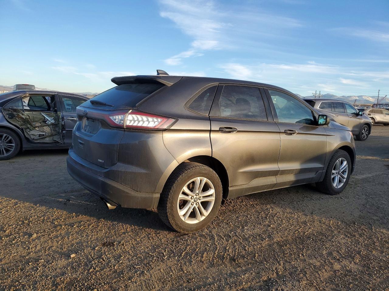 2017 Ford Edge Se - Фото 3