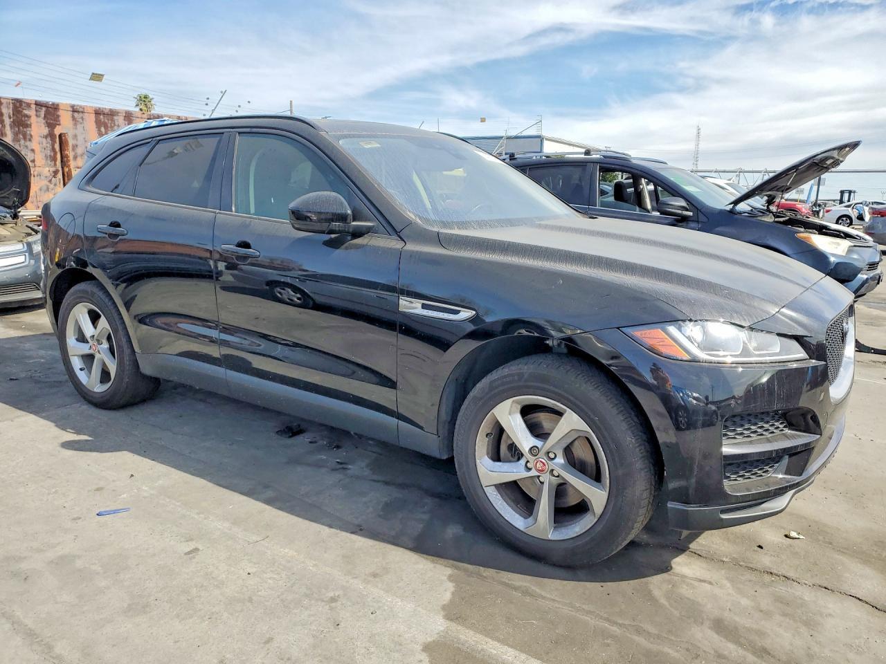 2017 Jaguar F-Pace Premium - Image 4
