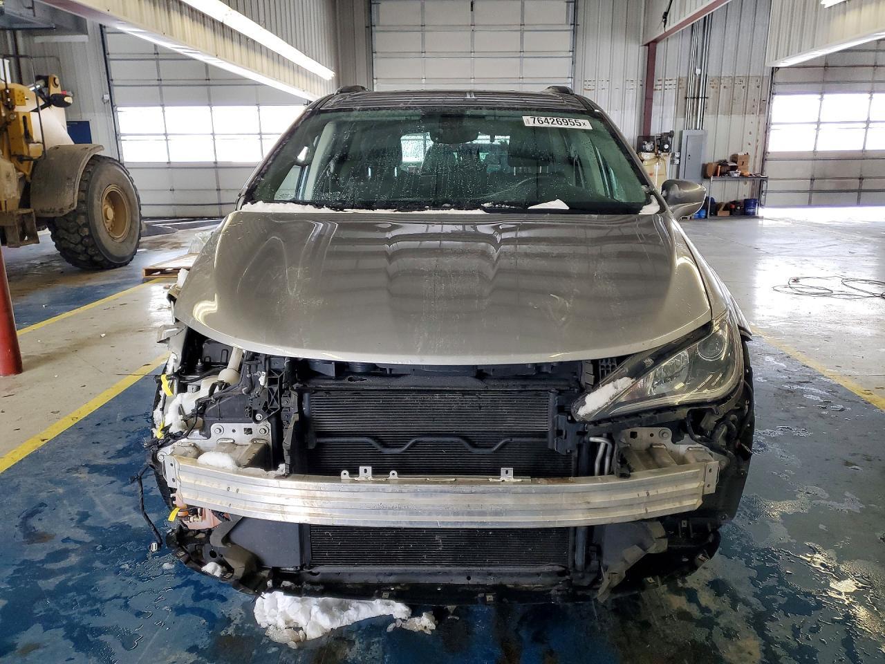 2018 Chrysler Pacifica Touring L Plus - Фото 5