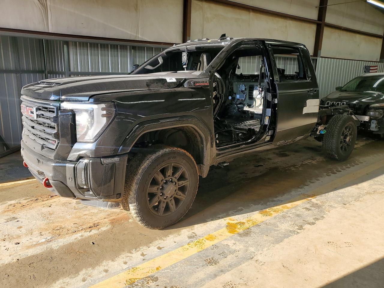 2025 GMC Sierra K2500 At4
