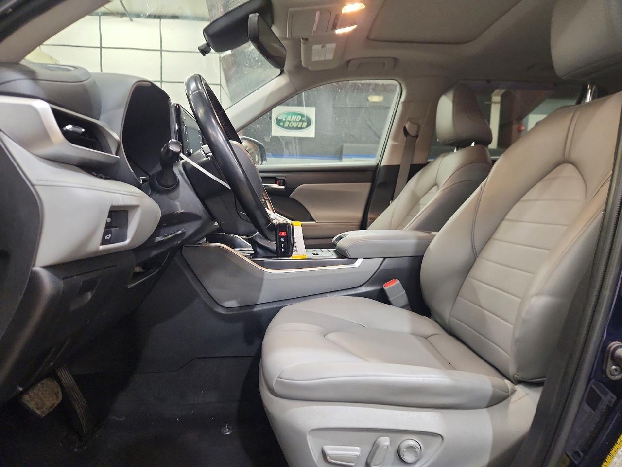 2022 Toyota Highlander Hybrid Xle - Image 7