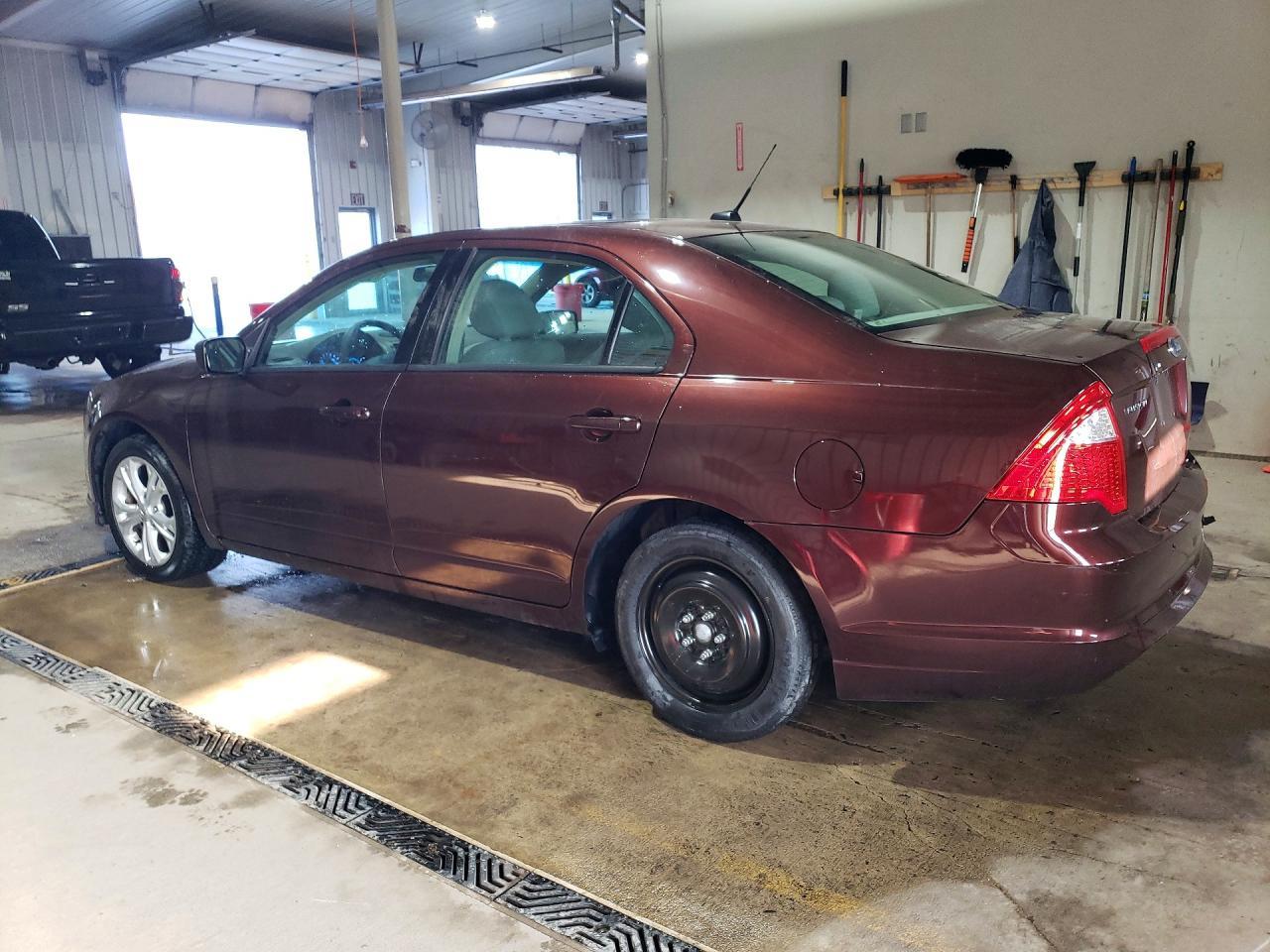 2012 Ford Fusion S - Фото 2