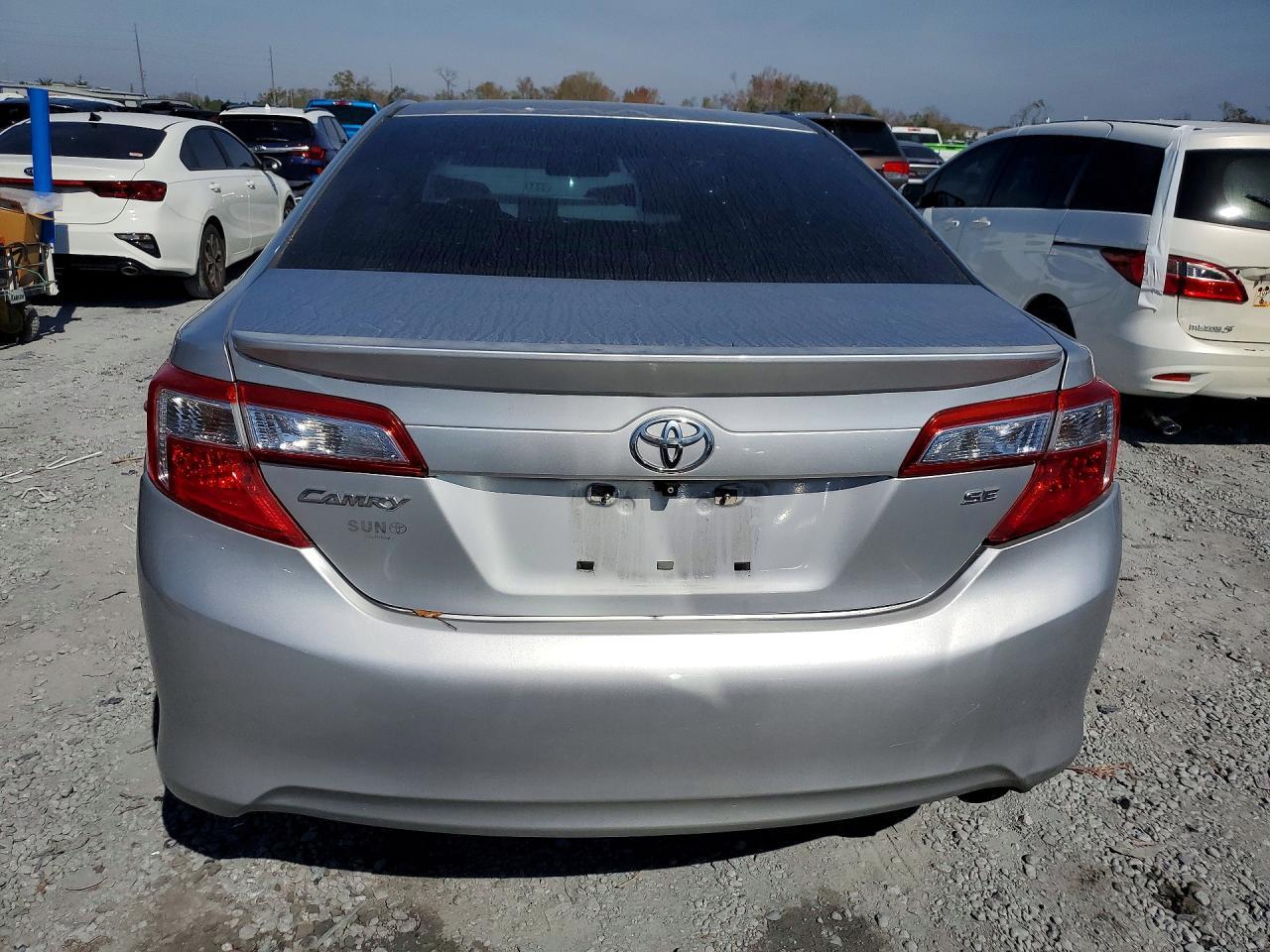 2013 Toyota Camry Se - Фото 6