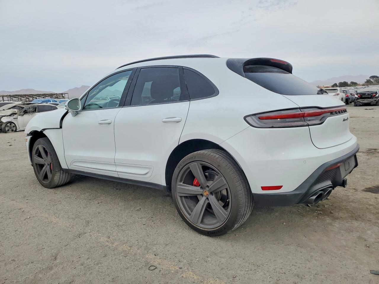 2025 Porsche Macan S - Фото 2