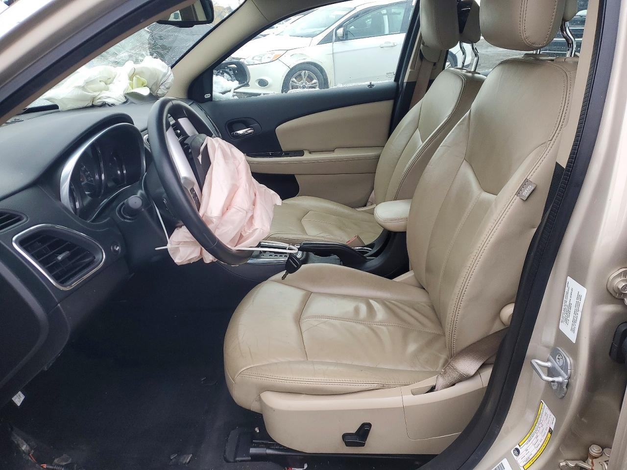 2013 Chrysler 200 Limited - Фото 7