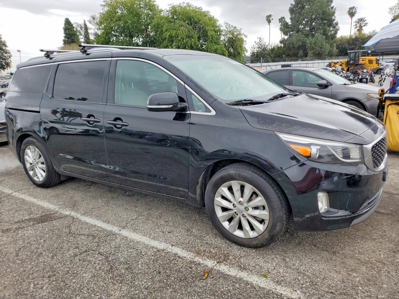 2016 Kia Sedona Ex - Image 4