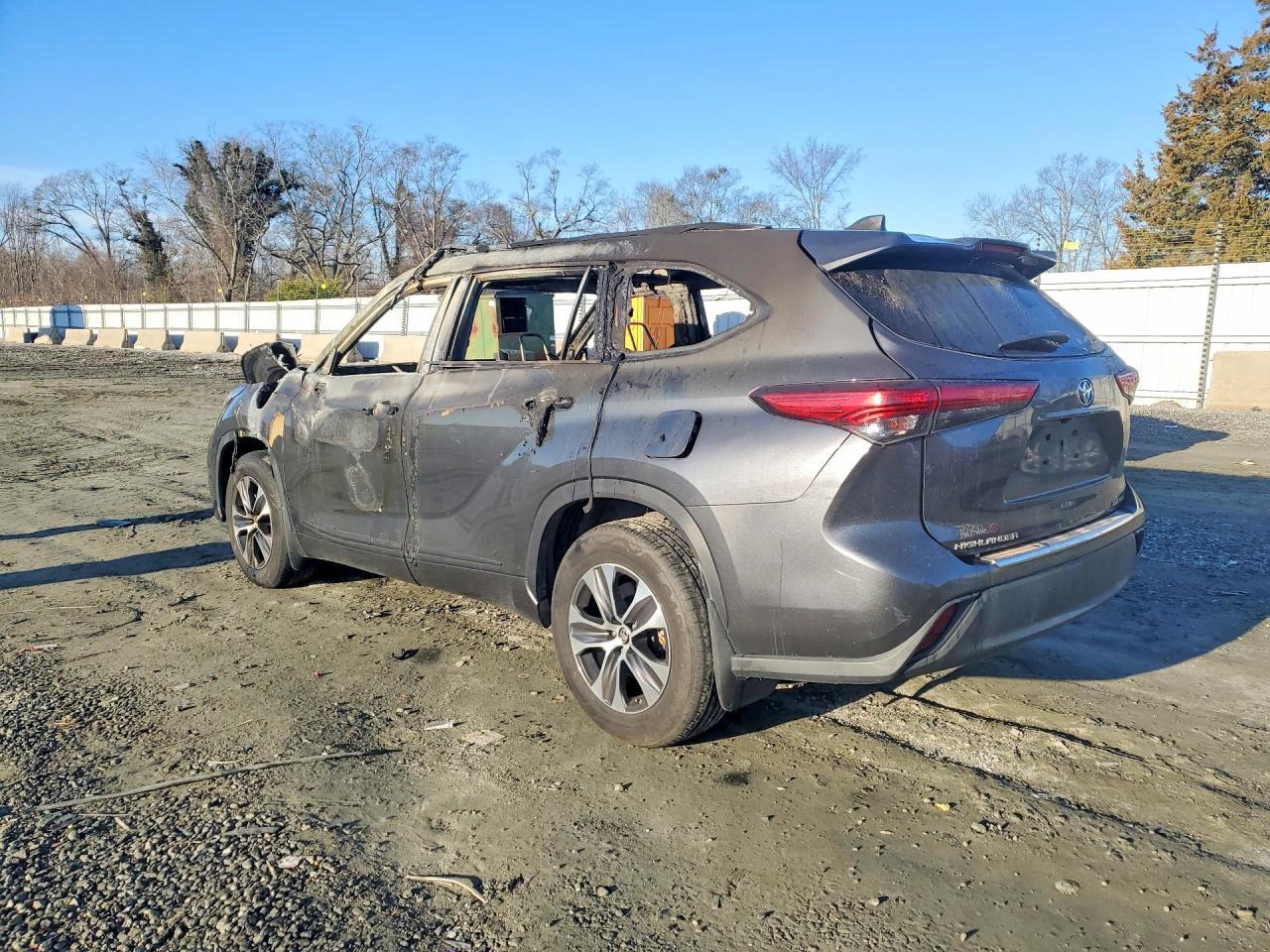 2020 Toyota Highlander Xle - Image 2