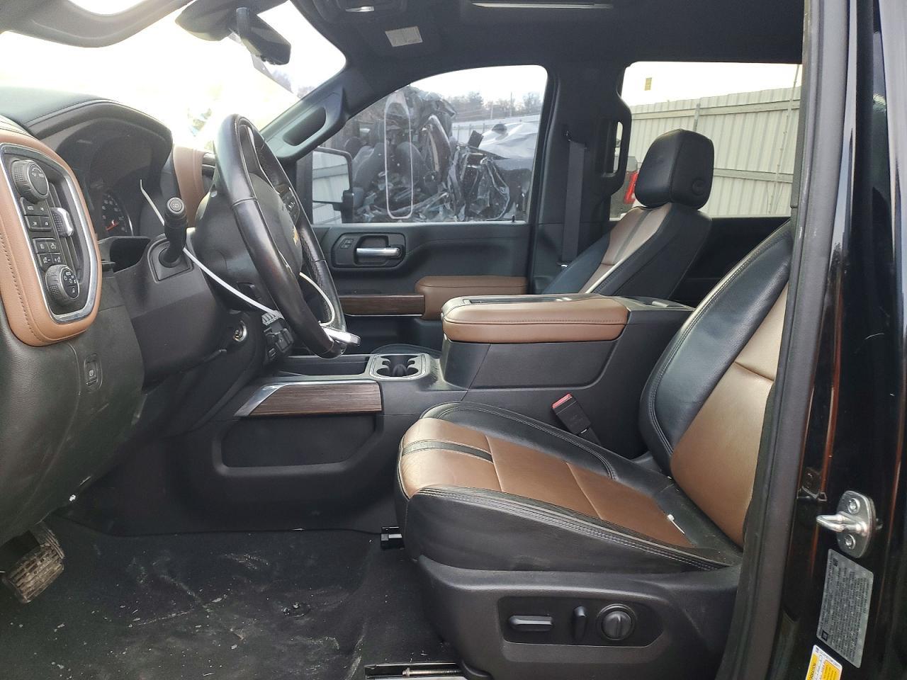 2021 Chevrolet Silverado K3500 High Country - Фото 7