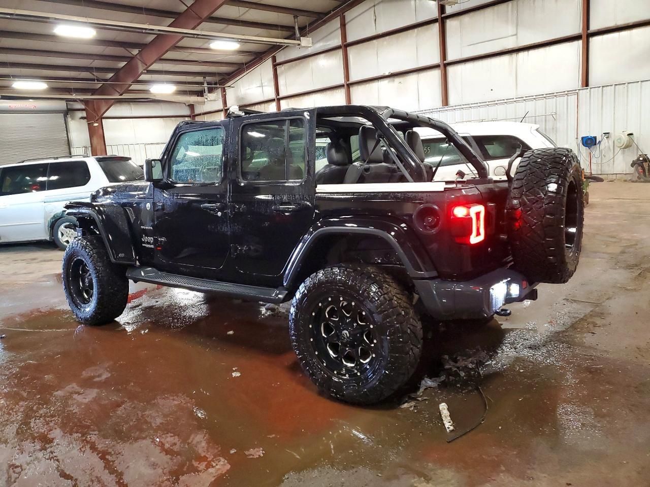 2018 Jeep Wrangler Unlimited Sahara - Фото 2