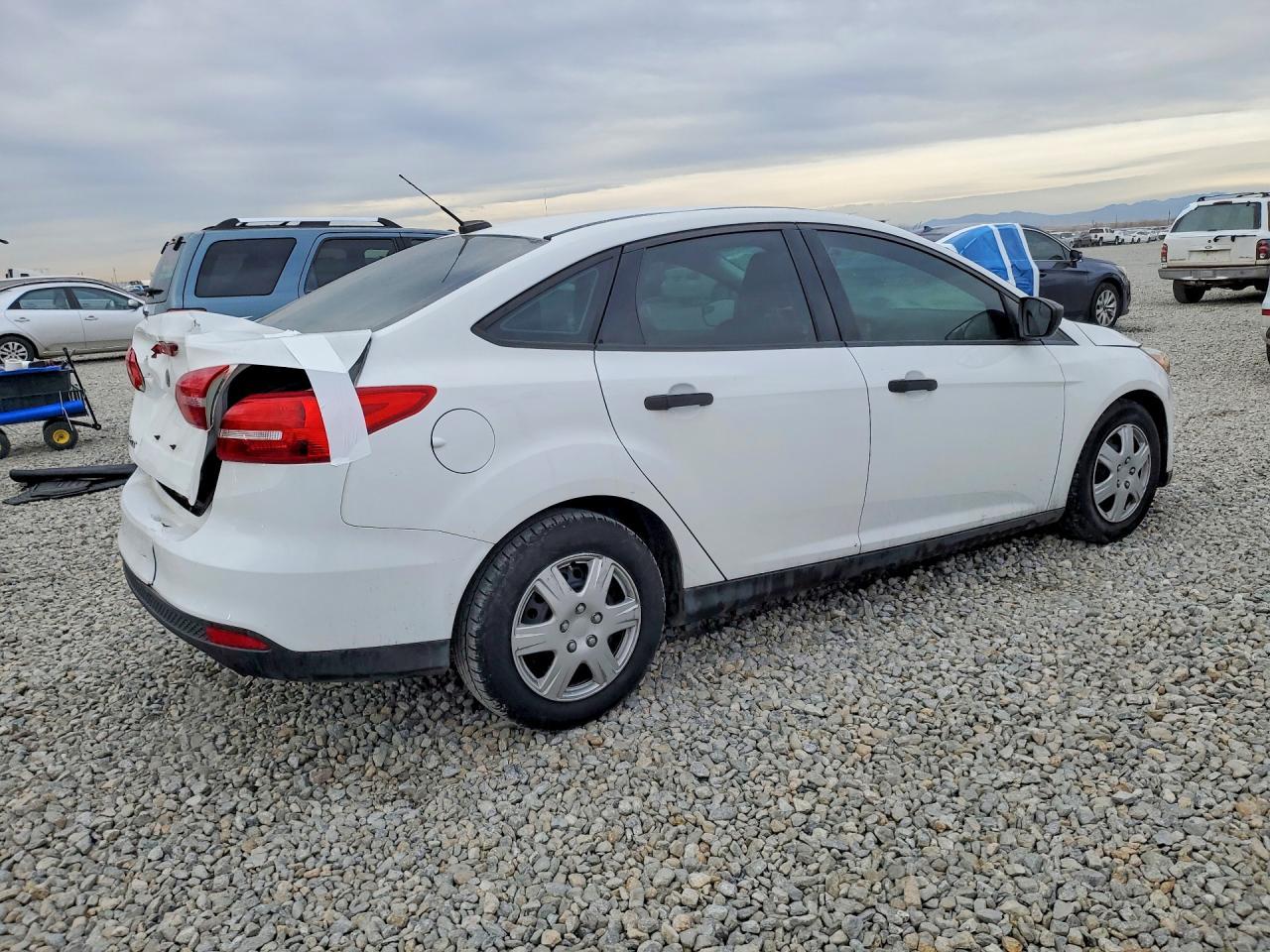 2017 Ford Focus S - Фото 3