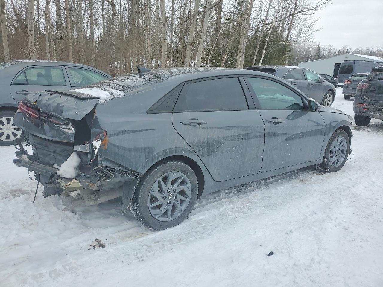2025 Hyundai Elantra Sel Sport - Image 3