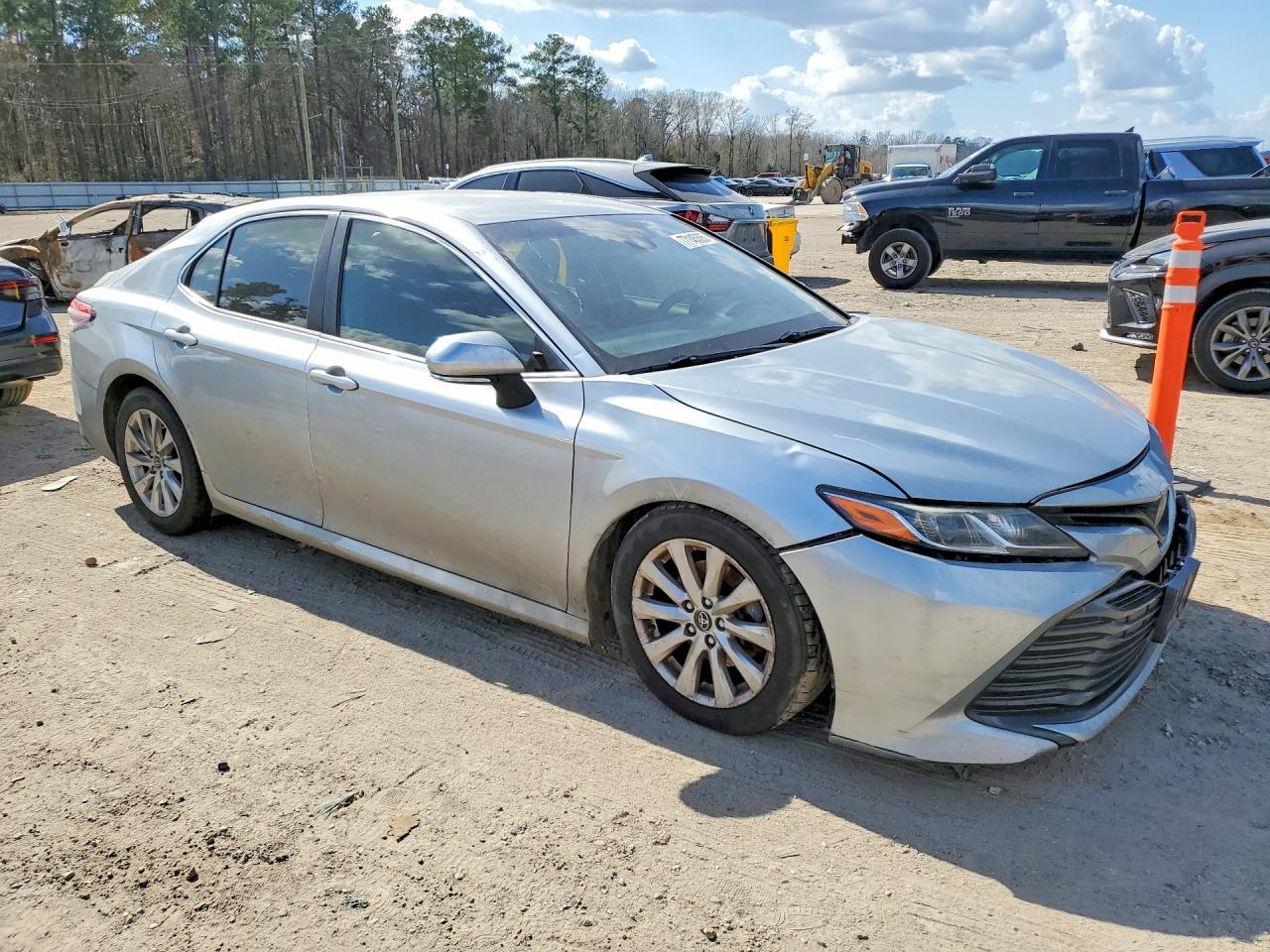 2018 Toyota Camry L - Фото 4
