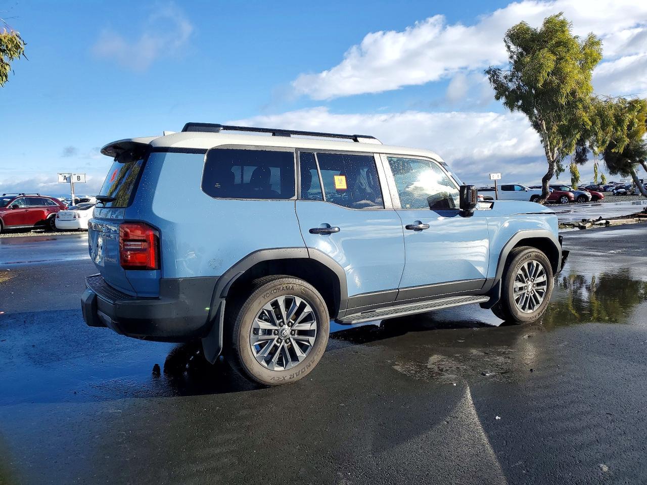 2025 Toyota Land Cruiser Base - Фото 3