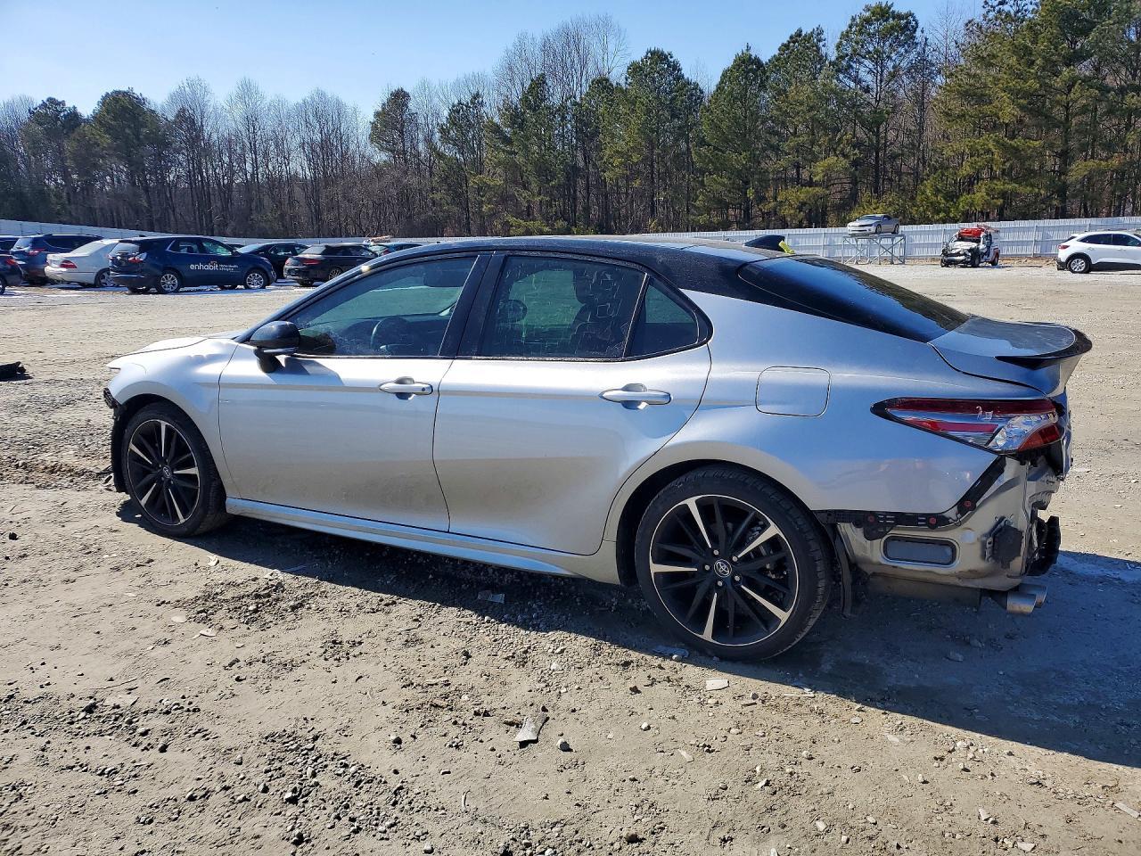 2018 Toyota Camry Xse - Image 2