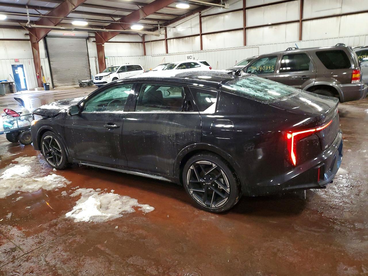 2025 Kia K4 Gt Line - Фото 2