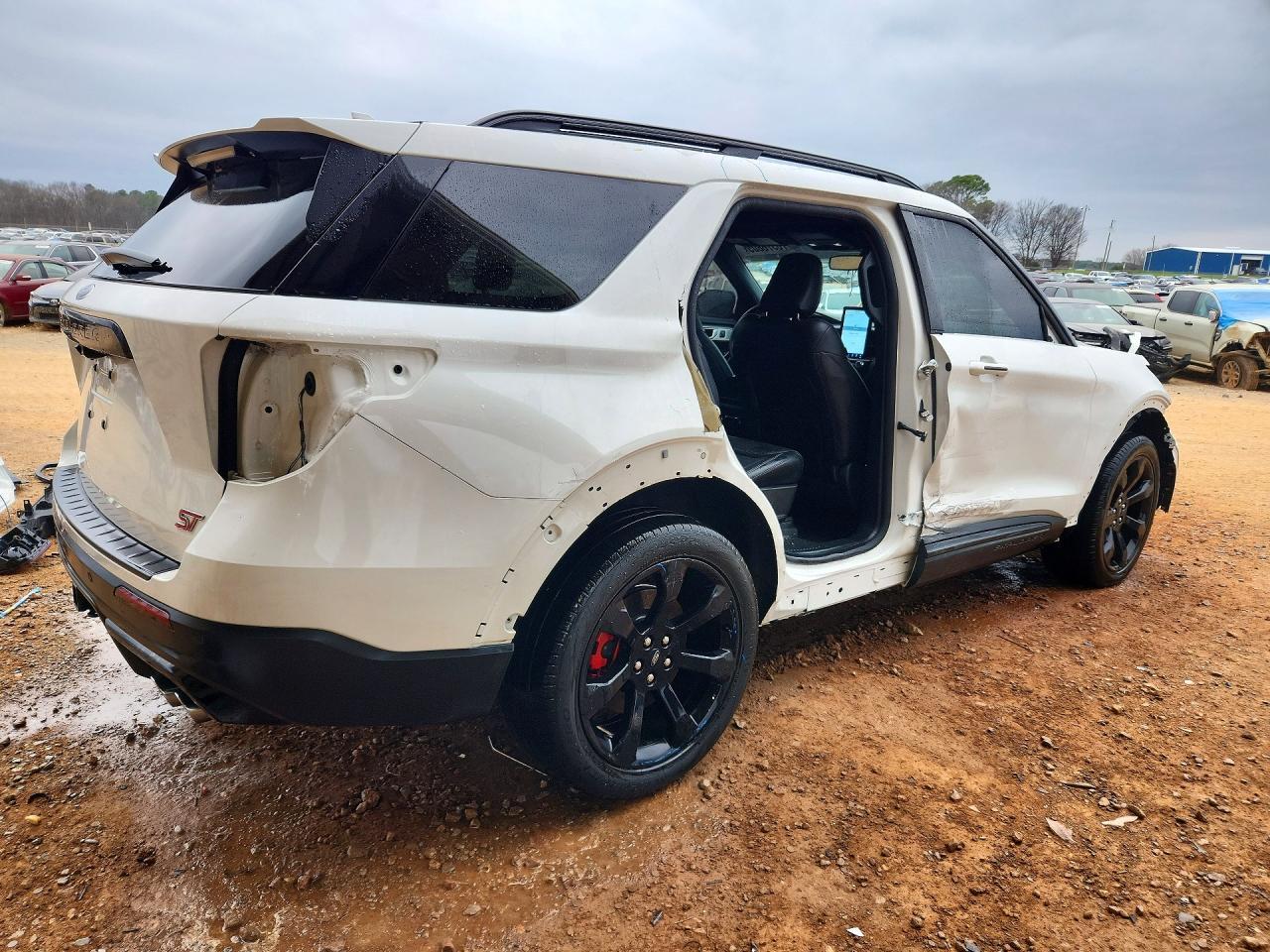 2023 Ford Explorer St - Image 3