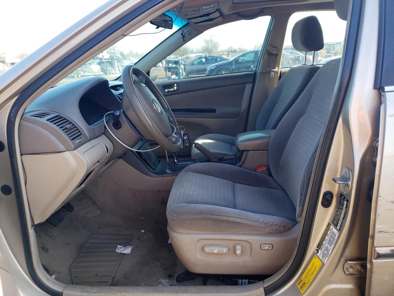 2005 Toyota Camry Le - Image 7
