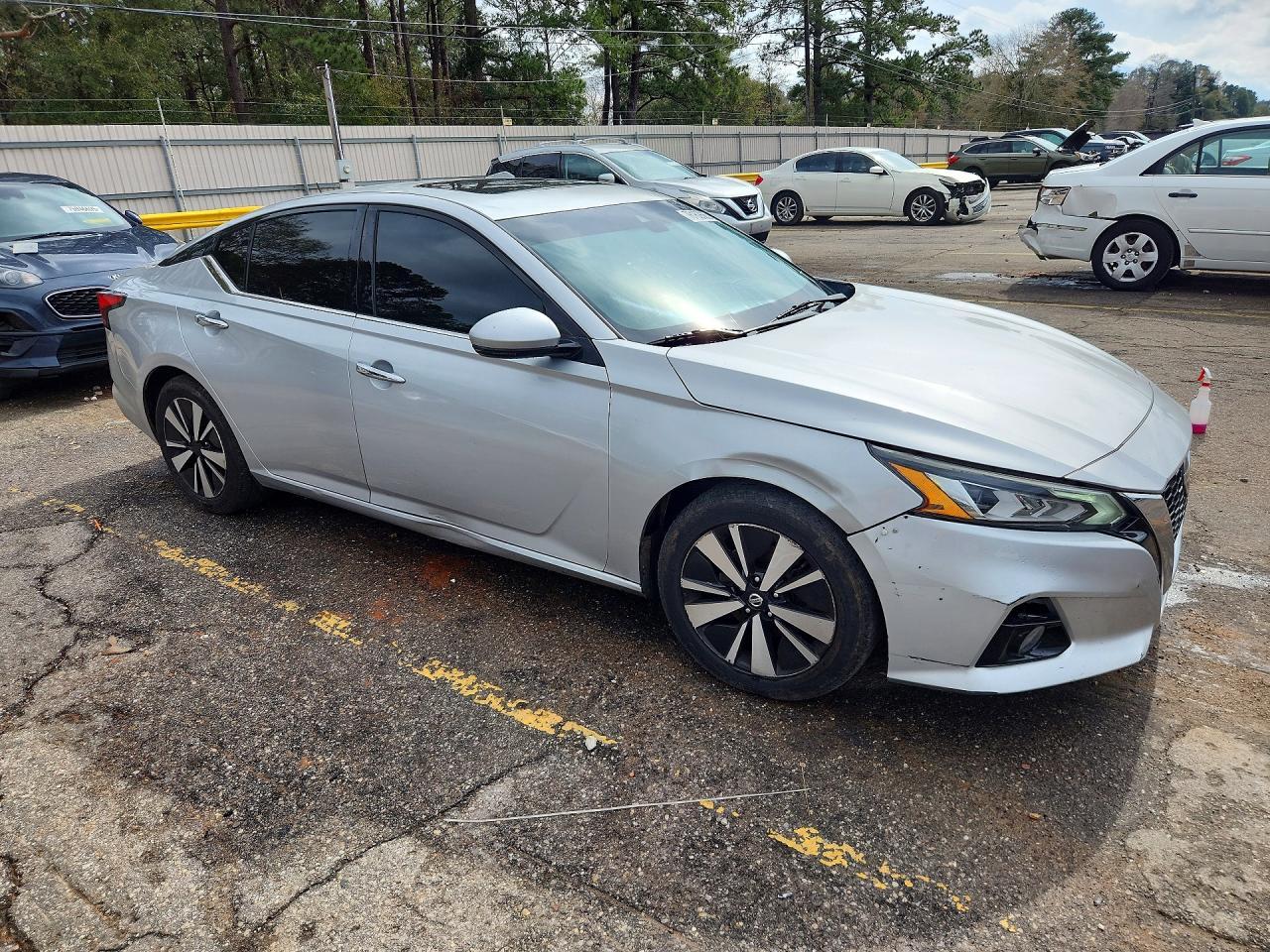 2020 Nissan Altima Sl - Фото 4
