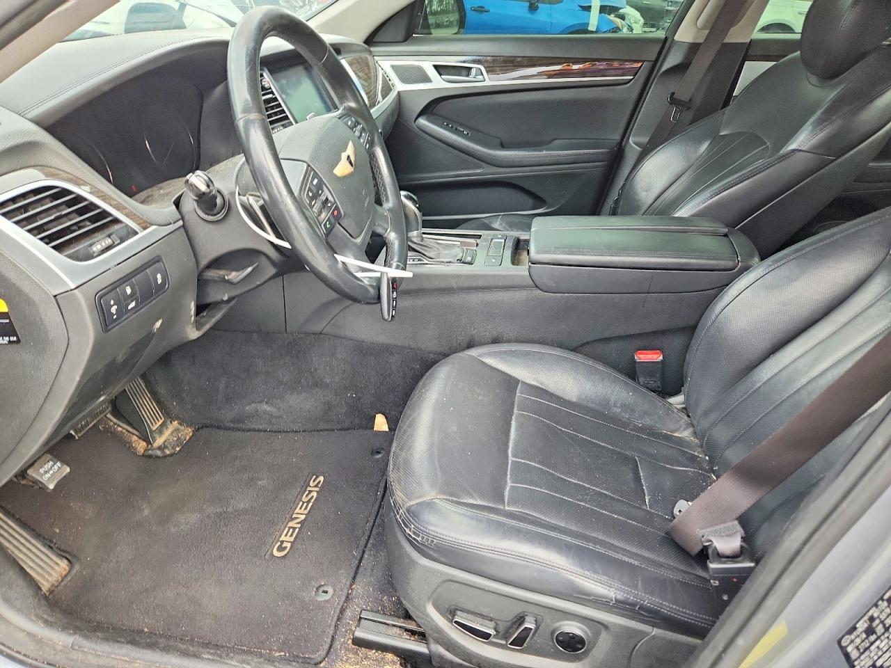 2015 Hyundai Genesis 3.8L - Image 7