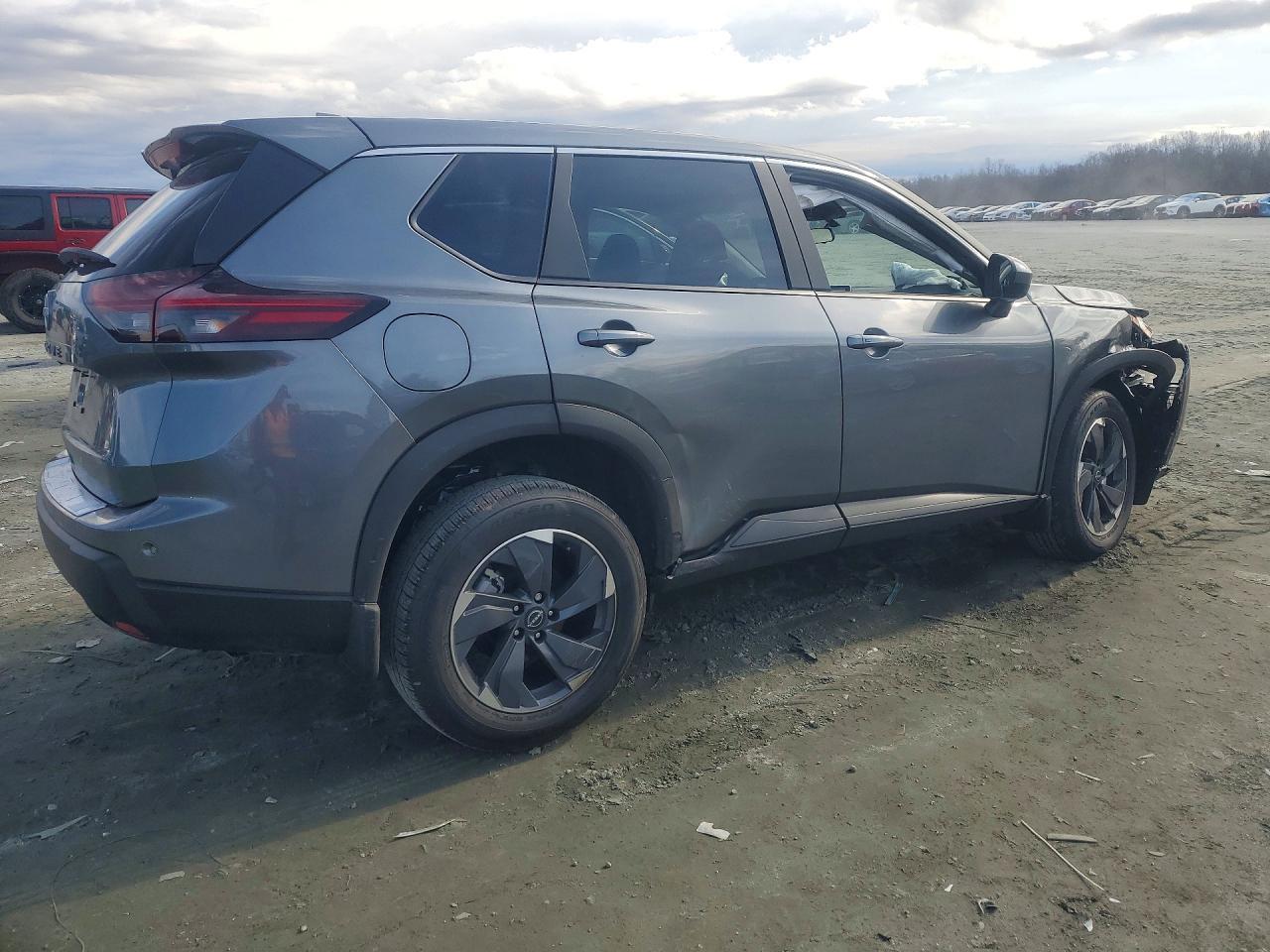 2026 Nissan Rogue Sv - Image 3