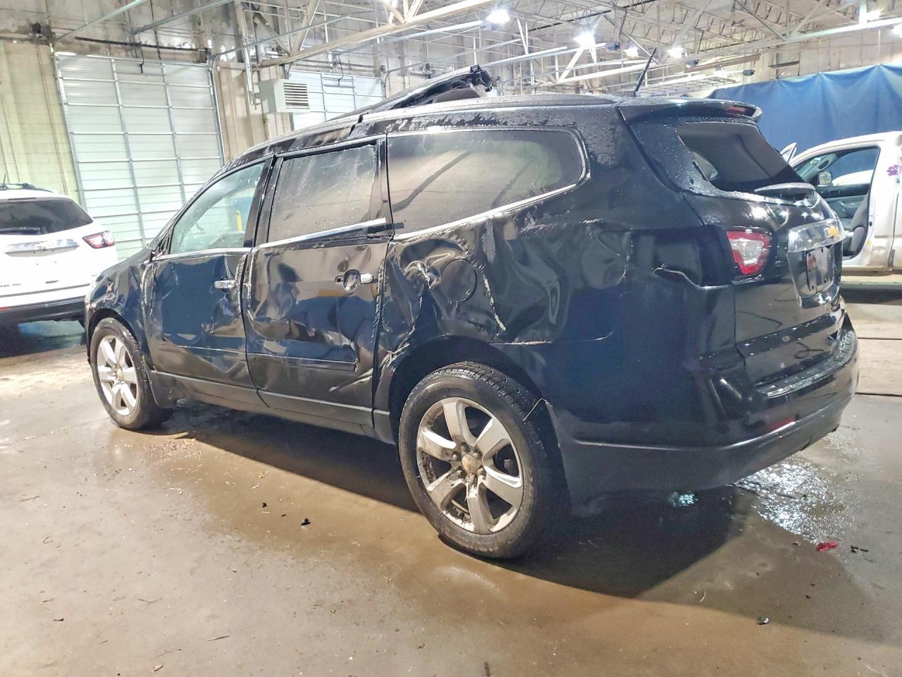 2016 Chevrolet Traverse Lt - Фото 2