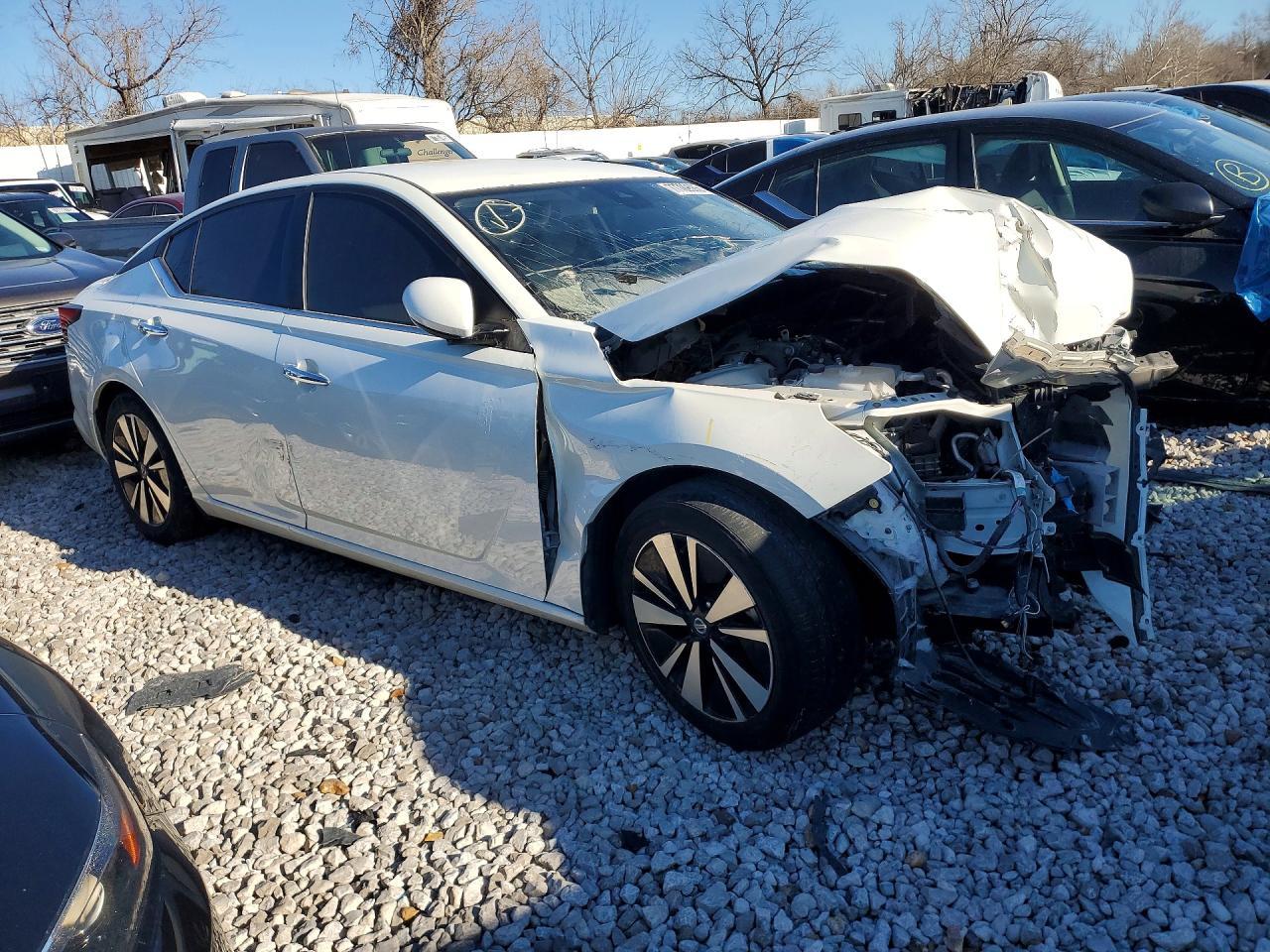 2022 Nissan Altima Sv - Image 4