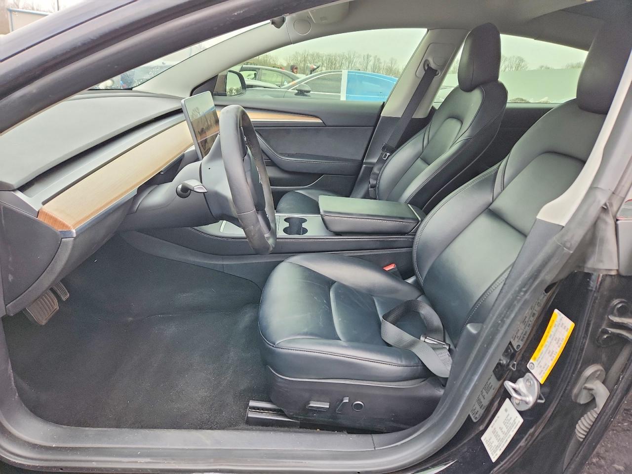 2022 Tesla Model 3 - Фото 7