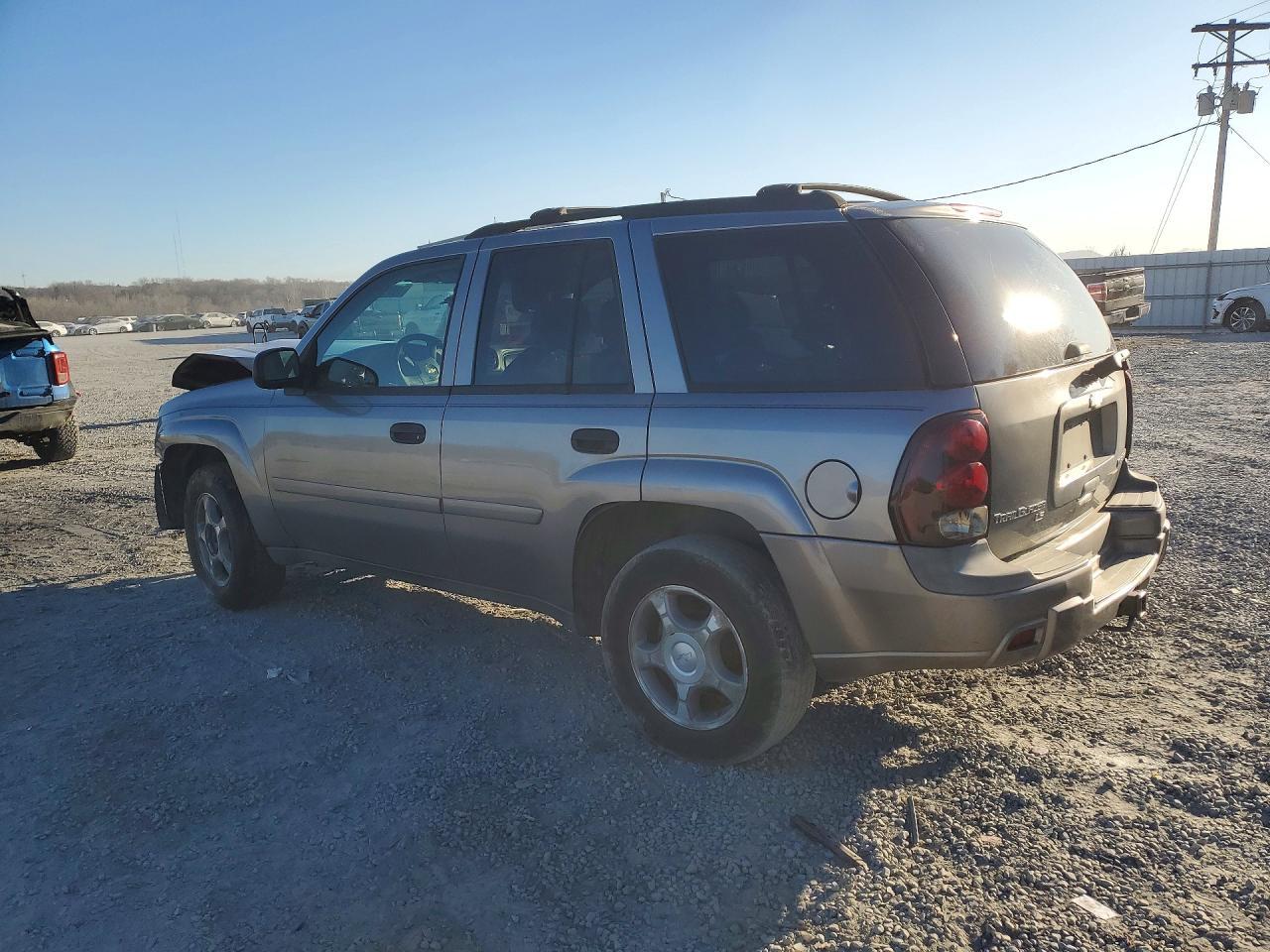 2007 Chevrolet Trailblazer Ls - Image 2