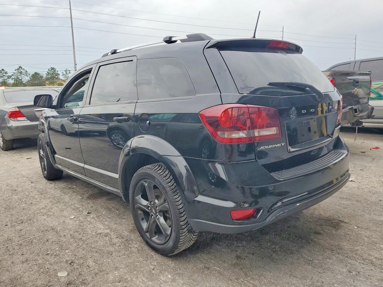 2019 Dodge Journey Crossroad - Image 2