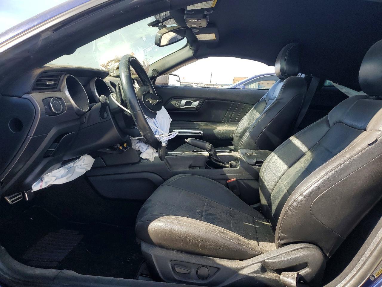 2020 Ford Mustang - Фото 7