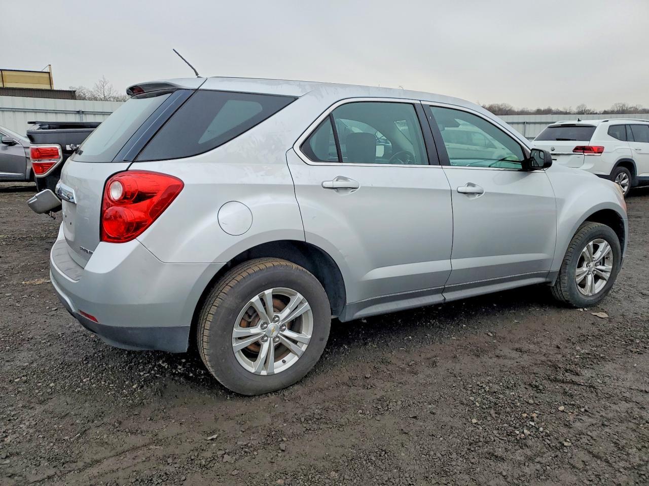 2013 Chevrolet Equinox Ls - Фото 3