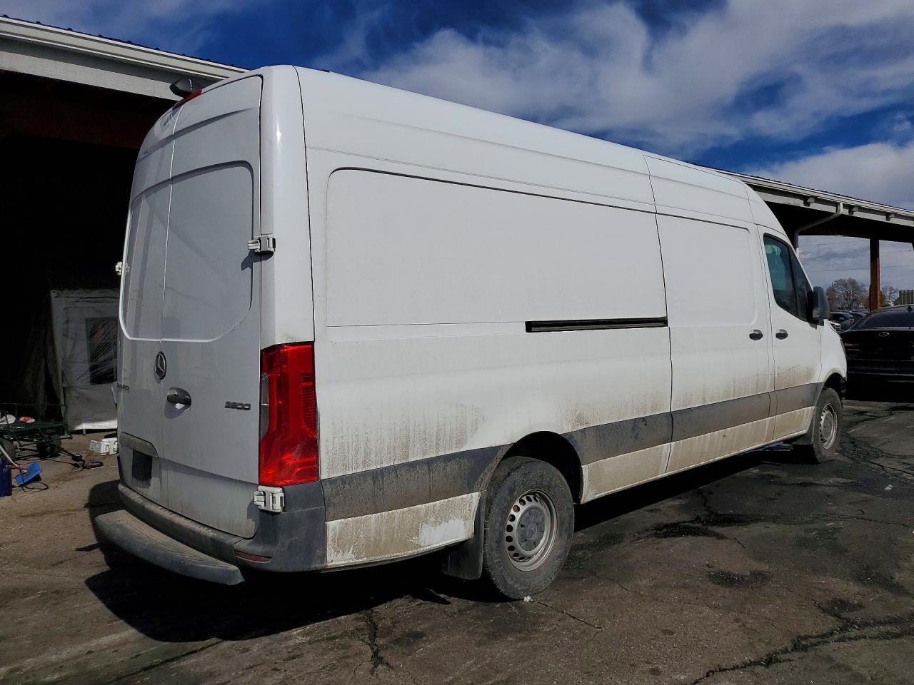 2022 Mercedes-Benz Sprinter 2500 - Image 3