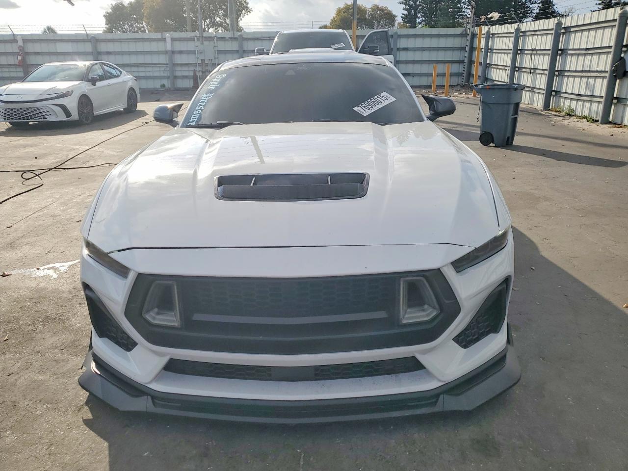 2025 Ford Mustang Gt - Фото 5