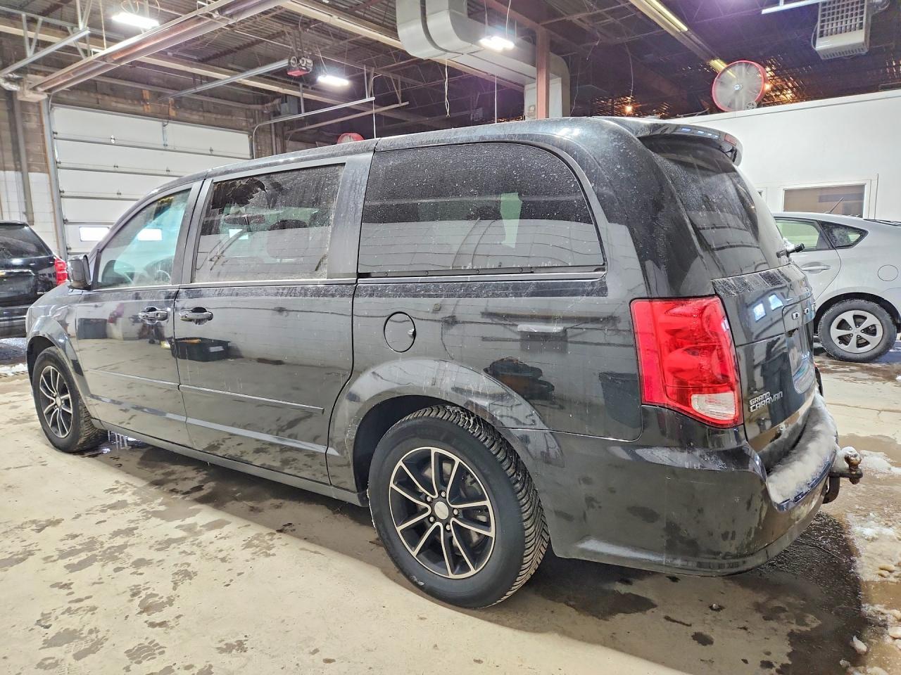 2016 Dodge Grand Caravan Sxt - Фото 2