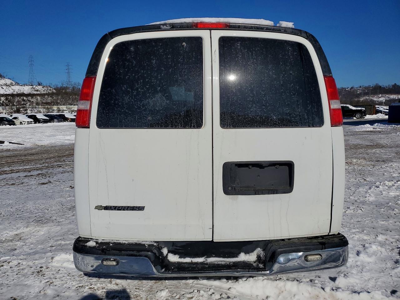 2020 Chevrolet Express G3500 Lt - Image 6
