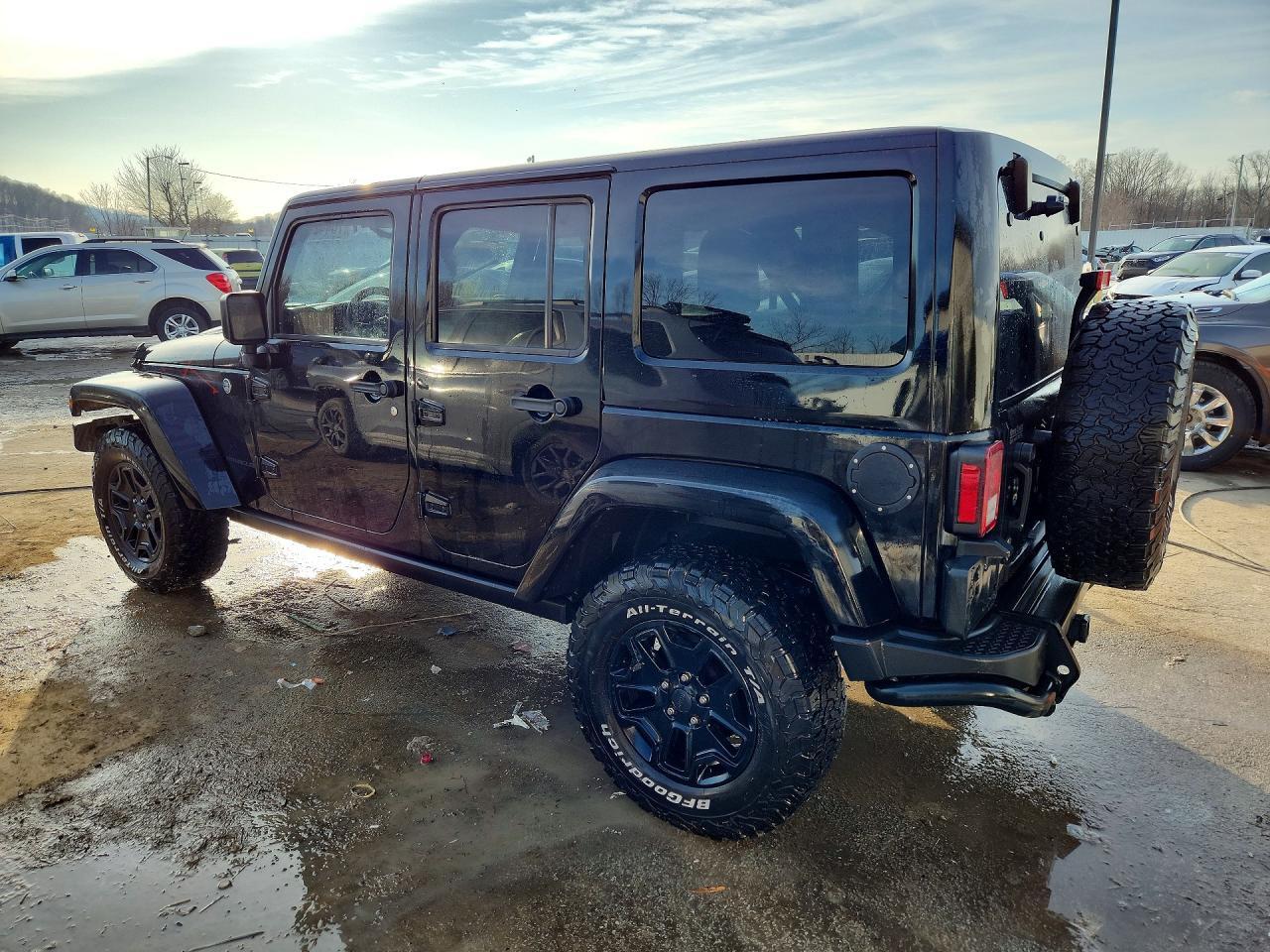 2016 Jeep Wrangler Unlimited Sahara - Фото 2