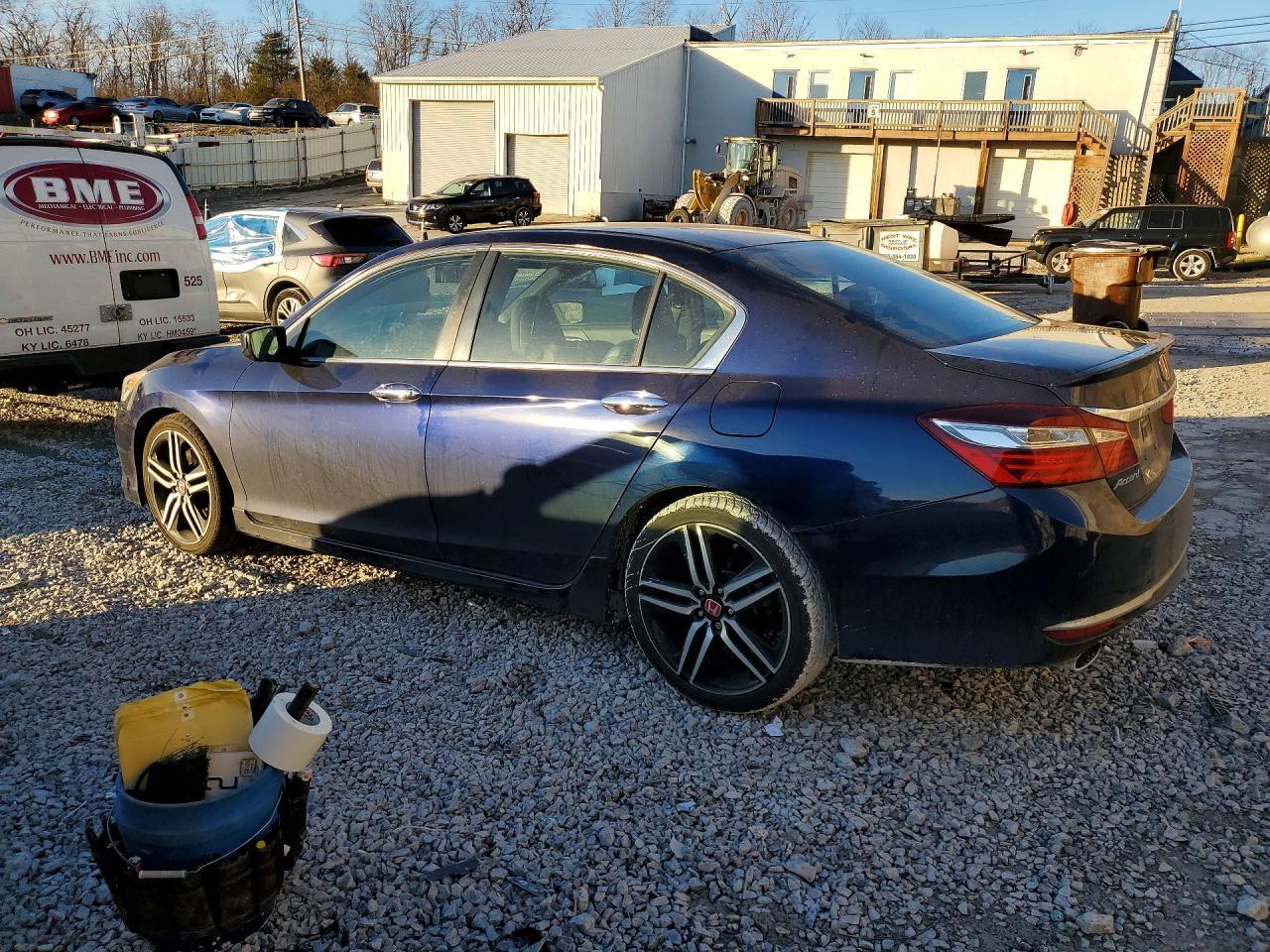 2016 Honda Accord Sport - Фото 2