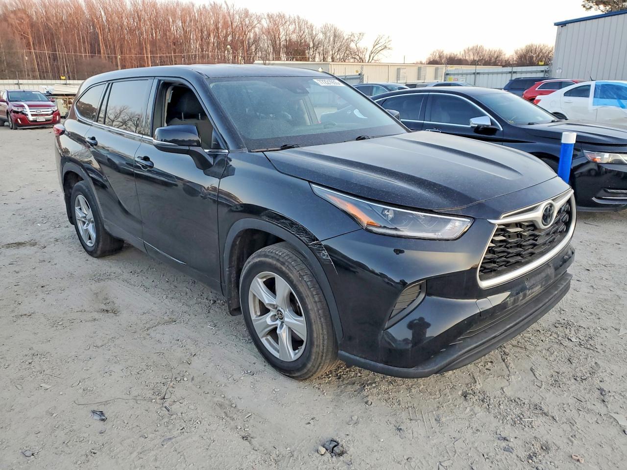 2021 Toyota Highlander L - Фото 4