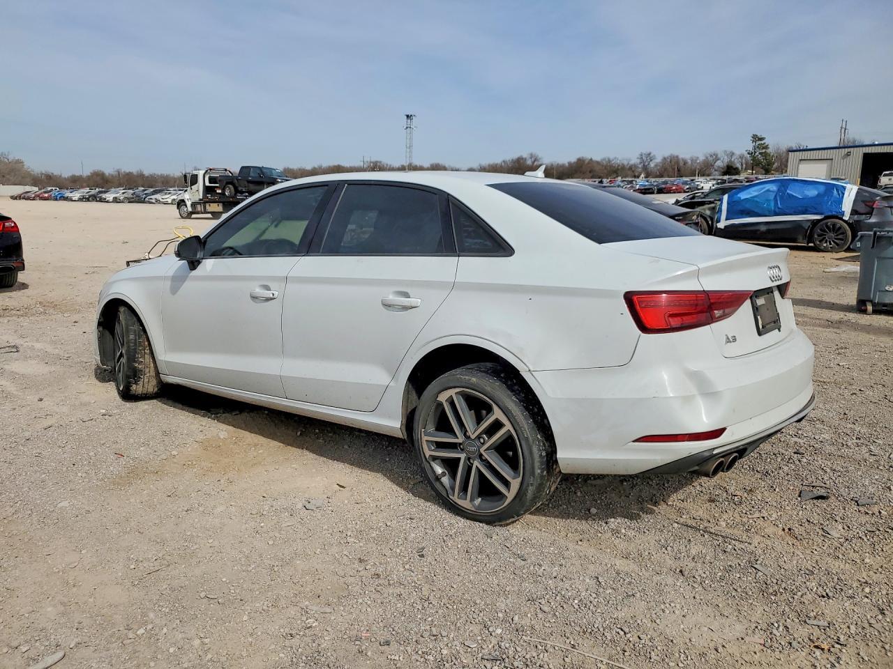 2017 Audi A3 Premium - Фото 2
